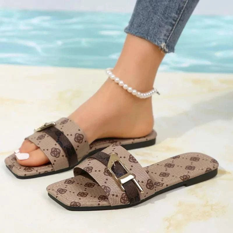 Women's summer slippers solid color with anti-slip soles and buckle detail on beige patterned design